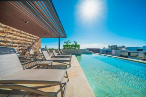 Luxury Studio with Pool and Gym - Modern and Central - at Syrena Condos